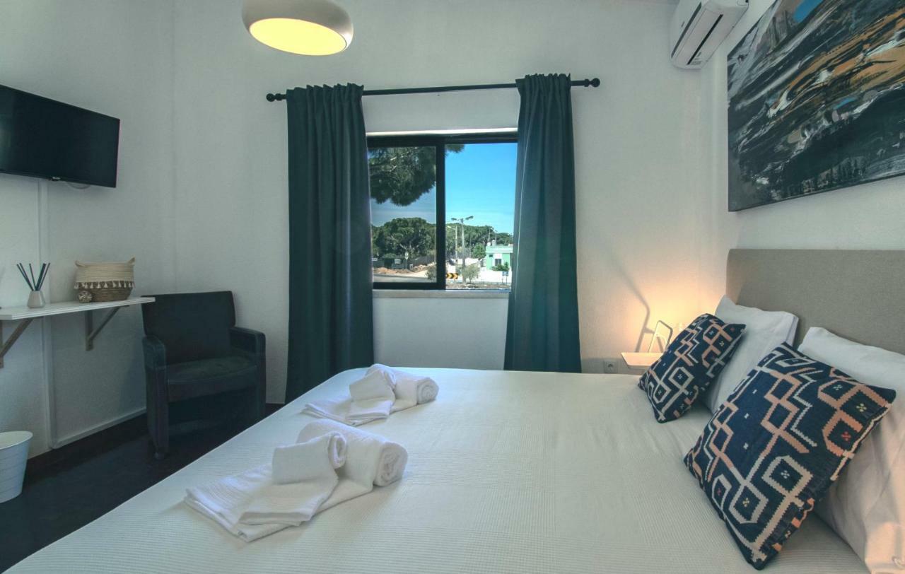 Pine House - Faro Airport, Beach And City Center Exterior foto